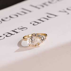 Bague en or massif 14K en forme de poire cultivée en laboratoire, promesse de fiançailles classique, cadeau d'anniversaire, bijoux fins, fêtes en argent - Product Image 1