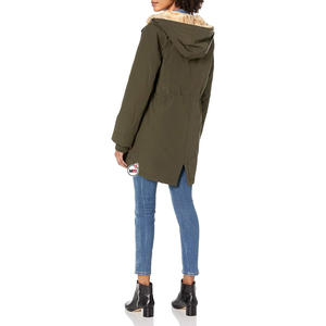 Femmes softshell fourrure imperméable à capuche sur mesure couleur unie fermeture éclair style blanc outwear veste respirant 100% polyester - Product Image 4