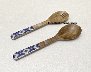 Venta al por mayor último diseño de madera y esmalte Servidor de ensalada juego de cubiertos para restaurante comida seguro esmalte manijas a precio competitivo - Product Image 1