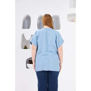 Blusa Tejida Azul Hielo para Mujer Talla Grande RMG con Elegante Detalle en el Cuello - Top Cómodo, Elegante y Versátil - Product Image 6