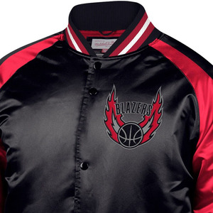 Chaqueta Bomber de Satén Personalizada de Alta Calidad y Duradera para Hombre, Diseño Bordado, Estilo Informal y Moderno, Estilo Universitario - Product Image 4