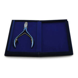 Ensemble de 1 pince à cuticules professionnelle en acier inoxydable avec une large ouverture de mâchoire, conception durable, kit de boîte personnalisée OEM/ODM LA ELAHI - Product Image 2