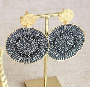 Pendiente de diseño único hecho a mano con estilo para niñas y damas para fiestas y pendientes de boda - Product Image 5