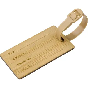 Porta Nome Personalizzato in Bambù Shawn, Badge e Accessori Personalizzati per Bagagli - Product Image 1