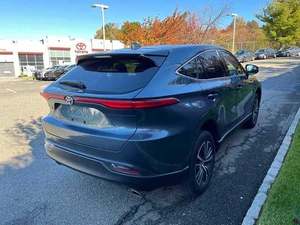 LIMPIO 2023 To-yo-ta Ve_n_za LE AWD - Product Image 5