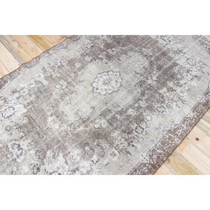 Tapis vintage 5,3x8,6 pieds, tapis turc en laine marron beige à motifs floraux - Product Image 2