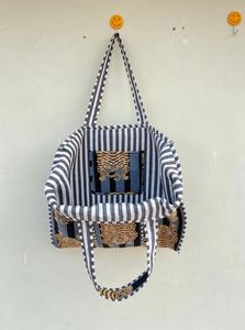 Sac fourre-tout à bandoulière en coton fait main indien Womens Shopping Matelassé Hand Block Imprimé Gris Tiger Design Accessoire de mode - Product Image 4