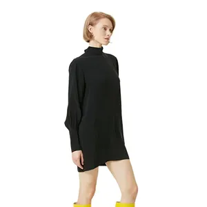 बैक जिपर क्लोजर और बैक नेकलाइन डिटेल के साथ उच्च गुणवत्ता वाली काली मिनी ड्रेस क्रेप फैब्रिक थोक तुर्की से बनी है