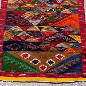 Auténticas Alfombras Marroquíes Hechas a Mano de Lana, Diseños Berber Tradicionales, Estilos Vintage Modernos para Decoración del Hogar - Product Image 1