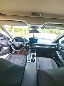 Honda Civic berline 2023 légèrement usagée, conduite à gauche, automatique, traction avant, 1.5T, faible kilométrage, sans accident, haute qualité - Product Image 6