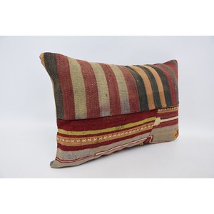Coussin de Bohème Multicolore en Laine Kantha 16x24 Coussin Décoratif Patchwork Tissé à Imprimé Floral Brodé Vintage 18x18 Pouces - Product Image 3