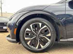 Kia EV6 Wind AWD 2024 d'occasion, conduite à gauche, sièges en cuir, caméra arrière, excellent état - Product Image 6