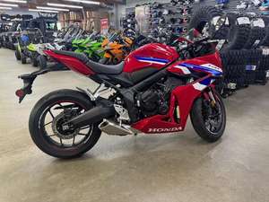 Offre Annuelle 2025 – Nouvelles Motos Honda CBR650R E-Clutch - Product Image 2