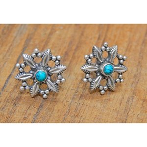 Boucles d'oreilles en argent sterling 925 de style vintage Turquoise Goujons de fleurs délicates avec pierre précieuse turquoise véritable - Product Image 1