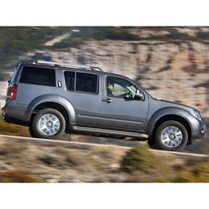 SUV Nis-san Pathfinder d'occasion spacieux, fiable et idéal pour une utilisation familiale ou professionnelle - Product Image 1