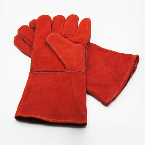 Gants de soudage en cuir de vachette rouge sur mesure de 14 pouces et 16 pieds de long, fabrication artisanale, vente en gros, protection contre les éclats de cuir de vachette - Product Image 2