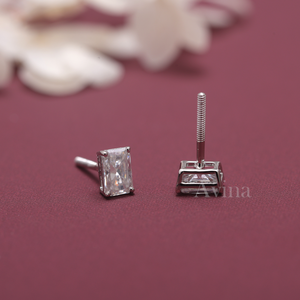 Boucles d'oreilles solitaires rectangulaires en or blanc/jaune et rose 14 carats avec diamant de laboratoire certifié IGI taille radiant - Product Image 5