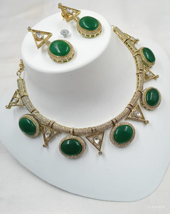 RACKTANGLE & FORMA REDONDA ÚLTIMA GOTA COLLAR DE COBRE CHAPADO EN ORO DE MODA CON PENDIENTES A JUEGO DE MANGTIKKA Y CONJUNTO DE JOYERÍA - Product Image 1