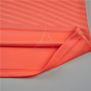 Ensembles d'uniformes de football personnalisés de haute qualité 100% polyester légers et respirants à col rond et manches courtes pour toutes les saisons - Product Image 6
