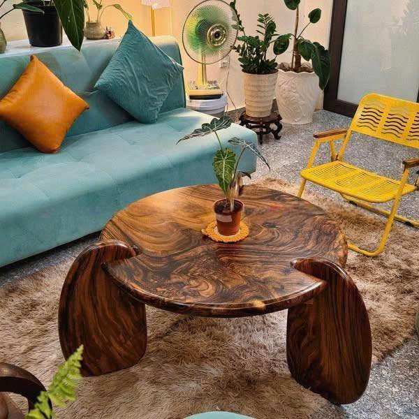 สีน้ำตาล