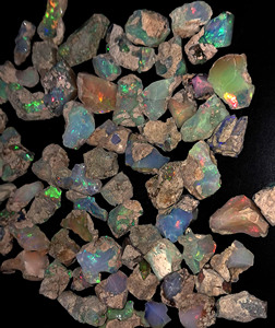 หินโอปอลจากเอธิโอเปียหินธรรมชาติ Cabochon หินอัญมณีหลวมสีแบบหยาบขนาด AA +