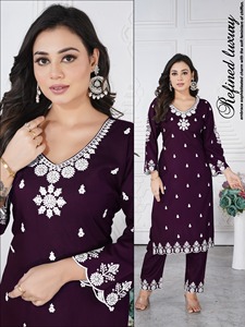 Maruti Fashion MF1677 Designer Rayon Traditional <b>Kurti</b> with Digital Print Knee-Length Women's Casual Wedding Wear - Product Image 3