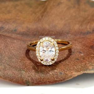 14K แข็งทอง3.00 CVD IGI ได้รับการรับรองรูปไข่ตัดเพชรโซลิแทร์รัศมีแหวนหมั้น - Product Image 1