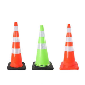 Venta al por mayor Cono De Trafico De 450mm Venta al por mayor Cono De Trafico De PVC Reflectante Naranja De 450mm Con Base Negra - Product Image 1