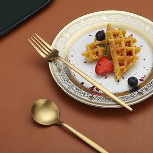 Ensemble de couverts de luxe en acier inoxydable doré couverts élégants pour la salle à manger essentiel de table de fête de mariage en gros disponible en vrac - Product Image 5