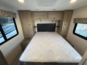 Nouvelle caravane de camping RV Sun_seeker Le 2850SF Fo_forest Ri_ver 2026 - Product Image 5