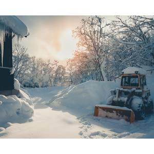 Déneigeuse multifonctionnelle robuste à moteur Euro 1 pour tracteurs, idéale pour routes et fermes - Product Image 1