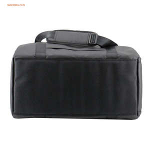 Sac de sport de voyage avec grand rangement Matériau léger et durable Look élégant et bandoulière réglable - Product Image 6