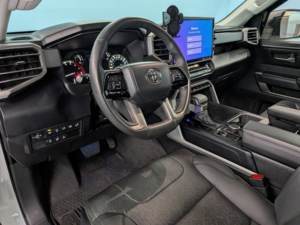 Toyota Tundra SR5 2024 Usada en Buen Estado - Product Image 4