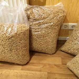 Granulés de bois de pin européens pour biocarburants DIN Plus A1 100% pin, diamètre 6 mm, motif en bâtonnets, emballés en sacs, type de granulés de bois biomasse - Product Image 4