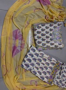 Conjunto de Kurta y Sharara para mujer, mezcla de algodón bordado de alta calidad para mujer, Kurta recto para mujer a un costo efectivo - Product Image 5