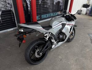 Authentique 2026 Honnda CBR600RR - Product Image 2