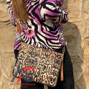 Nuevo estilo occidental Animal Print Fur Leather Celular Sling Bag Alta calidad Moda Real Hecho a mano Fur Leather Crossbody Bags - Product Image 1