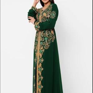 Abaya de luxe islamique de Dubaï avec perles dispersées caftan musulman robe de soirée à manches longues pour femmes - Product Image 6