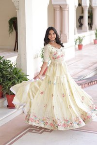 Ensemble Lehenga choli prêt-à-porter de haute qualité, brodé de paillettes de créateur - Product Image 5