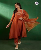 Vente en gros de Kurtis indiens pour femmes en coton multicolores, vêtements décontractés pour fêtes et occasions spéciales, ensemble élégant et sexy avec dupatta, dernières créations de designers