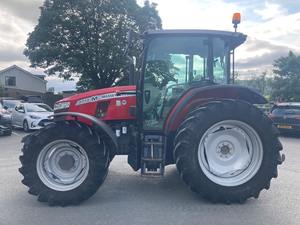 Tracteur d'occasion Machines agricoles Tracteur Massey Ferguson 5713M à vendre - Product Image 4