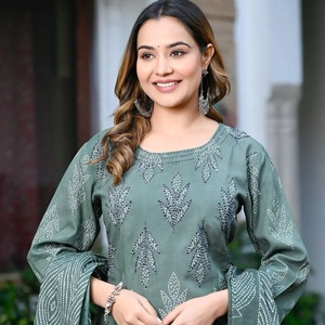 Kurta Leheriya Bordada de Algodón de Secado Rápido, Estilo Vintage Indio-Pakistaní, Larga hasta el Suelo, de Corte Holgado para Mujer, con Mangas Tres Cuartos - Product Image 1