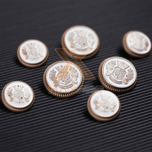 กระดุมเหล็กสำหรับชุดพิธีการคุณภาพสูง ออกแบบตามสั่ง กระดุมเหล็กสำหรับชุดพิธีการ - Product Image 2