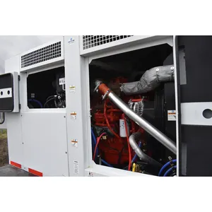 Groupe électrogène diesel industriel de 124 kW avec sélecteur de tension, remorquable, pour usage commercial de secours - Product Image 3