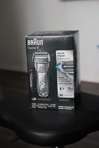 Braun ชุดที่โกนหนวดแบบเปียกและแห้งแบบชาร์จไฟได้7 7171cc + ศูนย์ดูแลอัจฉริยะ - Product Image 6