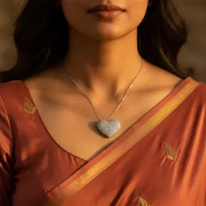 Colgante de Corazón de Plata con Circonita Cúbica, Estilo Religioso, Oro Rosa, Platino, Joyería de Regalo, Corte Princesa, Diamante, Chapado en Rodio - Product Image 3