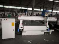 Routeur CNC 4 axes EXTRACNC pour le travail du bois, idéal pour les applications de sculpture sur meubles, MDF, armoires et portes