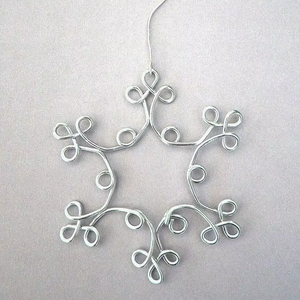 Adorno colgante de Navidad de Metal Vintage para decoración navideña y estilo festivo tradicional para el hogar - Product Image 1