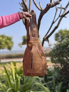 Bolsa de Viaje de Hombro de Diseño Nuevo, Hecha a Mano, Elegante, Unisex, de Cuero Crunch, Bolso de Mano Multiusos, Bolsa para Dinero, Bolsas Elegantes y Útiles - Product Image 2