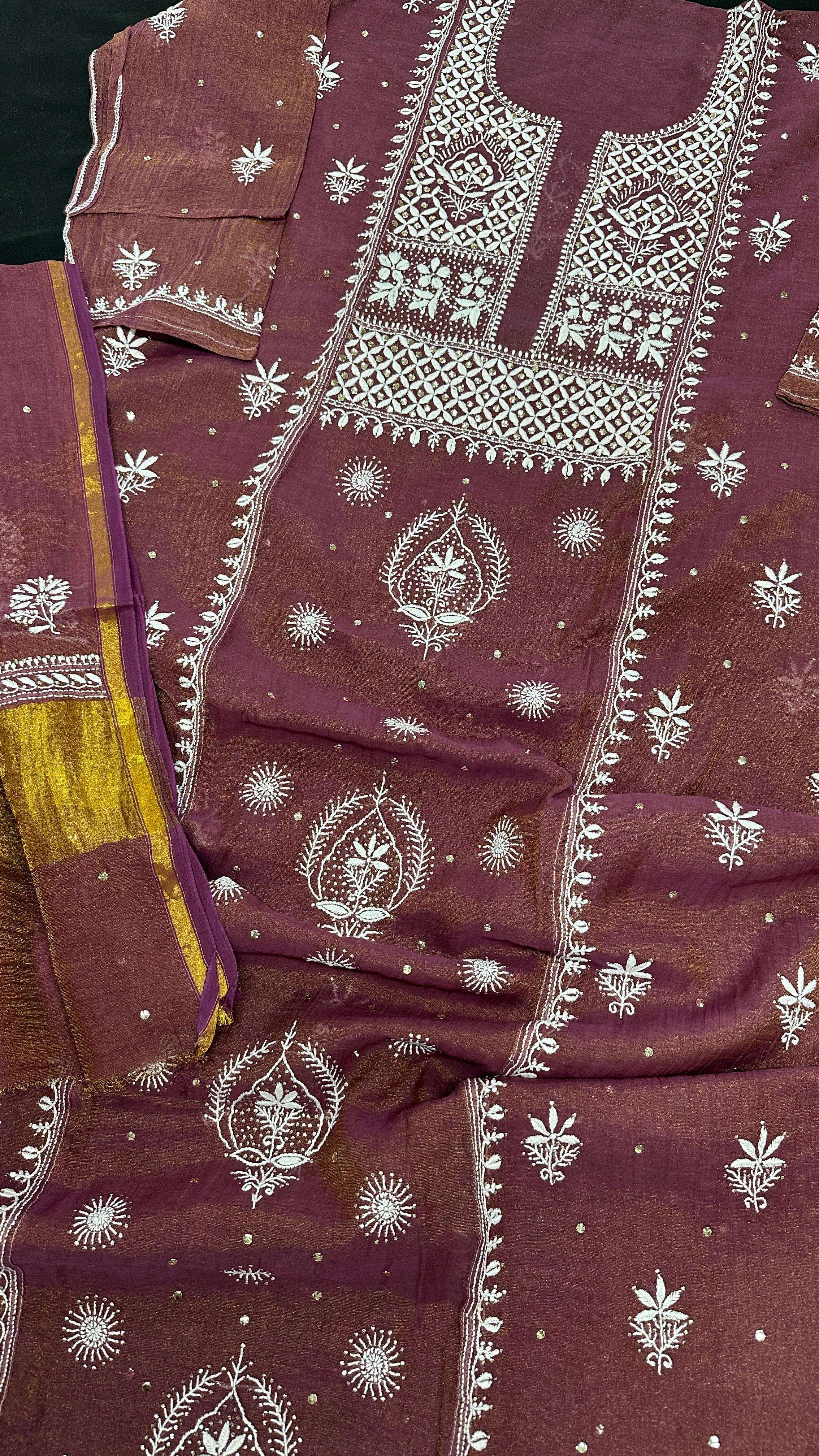 สีน้ำตาล